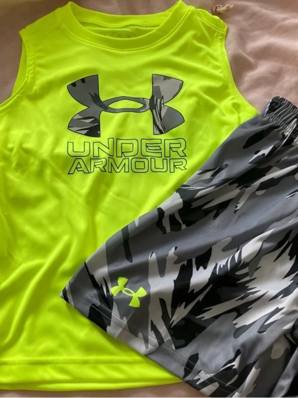 Under Armour Neon Sleeveless Camo Shorts Set 6251 - Picture 7 of 8
